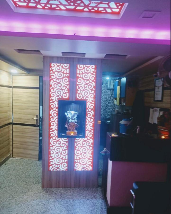 Oyo 86669 Arnav Residency Hotel นิวเดลี ภายนอก รูปภาพ