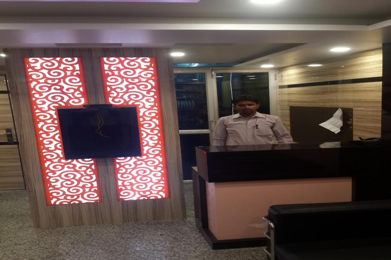 Oyo 86669 Arnav Residency Hotel นิวเดลี ภายนอก รูปภาพ